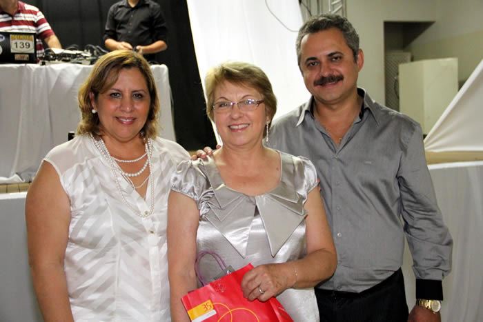 Prof_Marialba_Carneiro_Supervisora_das_Emebs_Maria_Jos_Carneiro_e_o_Professor_Moacir