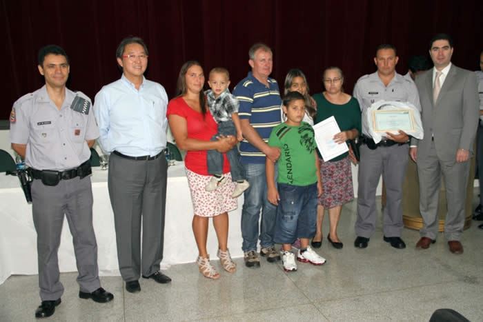 FAMILIA_DO_HOMENAGEADO_E_AUTORIDADES