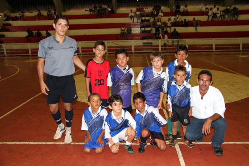 Festival esportivo de futsal e de futebol.