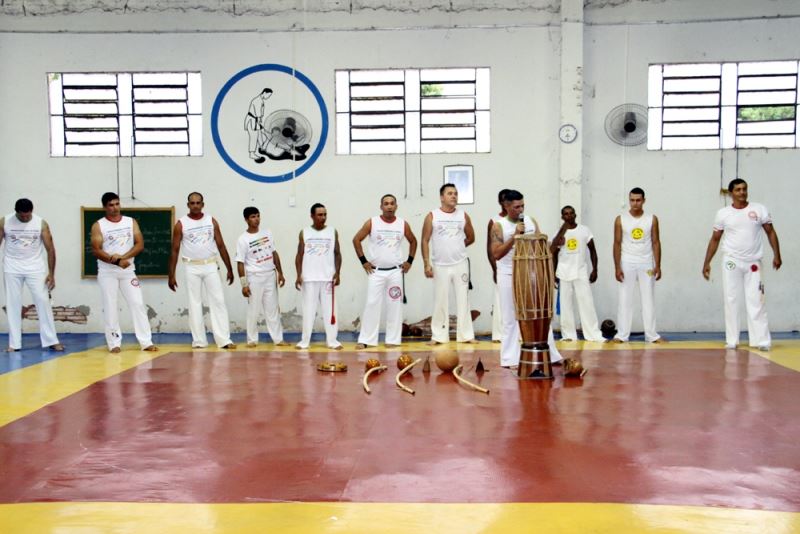 Durante o festival aconteceu o 9° Batizado e troca de cordas do Grupo Memória Capoeira de Pereira Barreto.