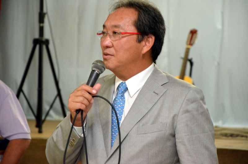 Prefeito Arnaldo Enomoto.