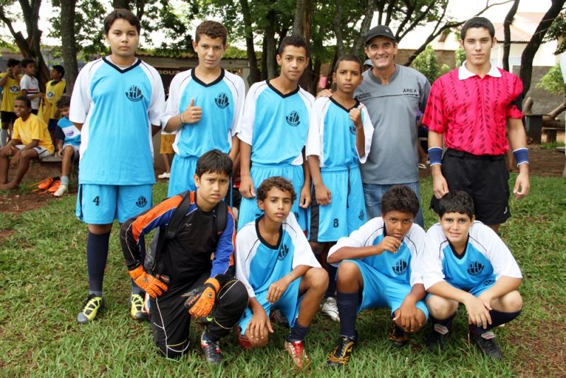 Festival esportivo de futsal e de futebol.