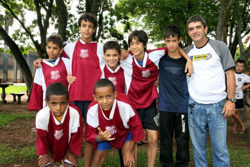 Festival esportivo de futsal e de futebol.