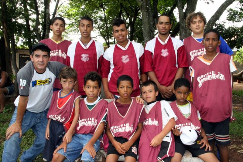 Festival esportivo de futsal e de futebol.