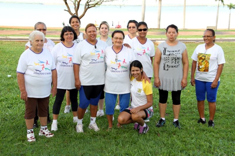 Fechamento das Atividades Físicas com usuários das UBS aconteceu na última sexta-feira, no balneário da Praia Municipal Pôr-do-sol.