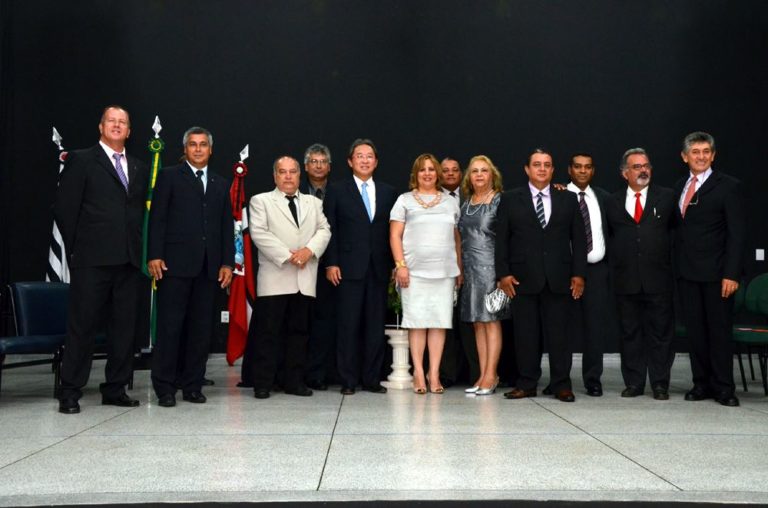 Prefeito, Vice e Vereadores.