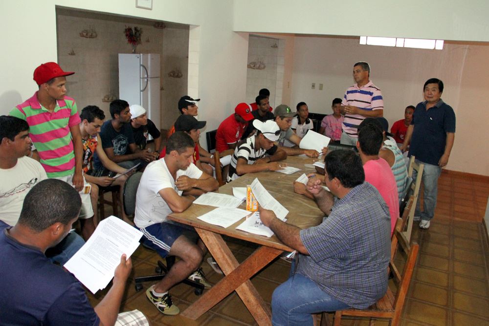 Na noite desta quinta-feira (03) na sede do Departamento Municipal de Esportes foi realizado o congresso técnico do Campeonato de futsal municipal de férias.