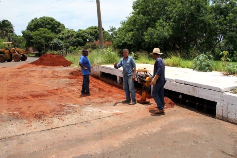 Asfalto recebeu novo recape, atendendo às queixas dos condutores.