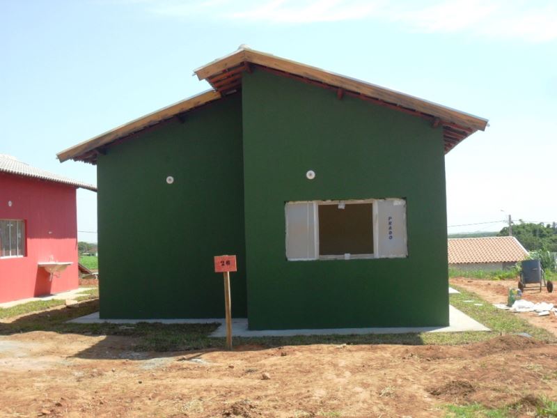 A foto destaca o novo modelo de construÃƒÂ§ÃƒÂ£o de Casas da CDHU 9e542