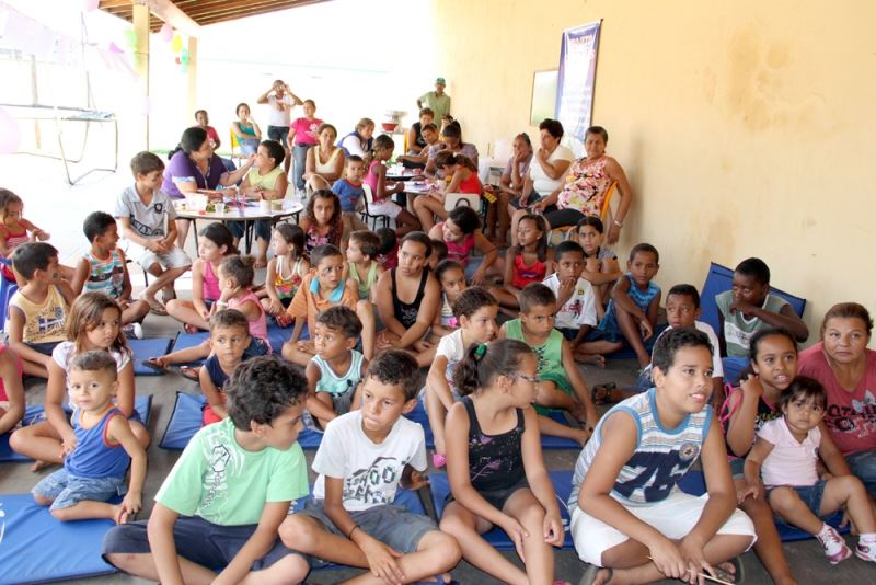 Crianças participando do projeto Saúde nas férias na UBS  Celestino de Carvalho no Jardim Ipê