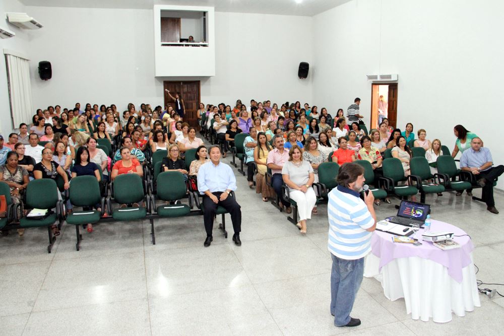 Vista do público presente na palestra ministrada pelo psicólogo Guilherme Davolli