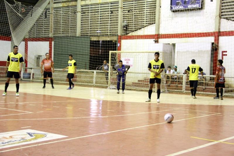 Lance da partida entre a equipes Moleke Travesso que enfrentou a equipe de Nova Canaã Paulista, e venceu pelo placar de 2x0