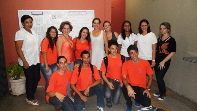 Grupo de Alunos das Escolas de Ensino Médio em Período Integral, das Escolas Estaduais “Amira Homsi Chalella” e “Jamil Khauan” da Cidade de São José dó Rio Preto