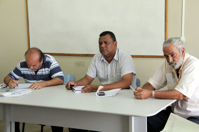 Foto: (Da esquerda para a direita) – Elias Vieira da Cruz Neto, Presidente, José Carlos F. dos Santos, 1º Secretário e o Joel Correira Lima, membro do Conseg