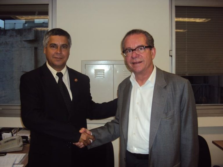 Foto - Vereador Professor Duno e o Secretário Estadual de Energia, José Anibal