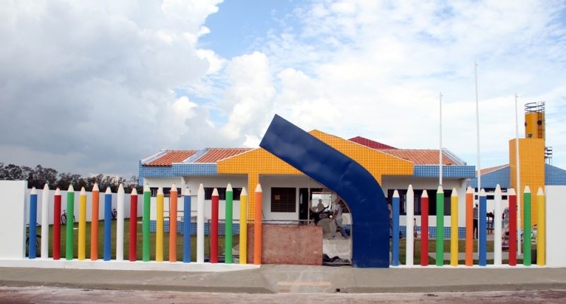 Fachada do Prédio da Creche ProInfância, construída no bairro Antônio Gomes para atender crianças de 0 a 5 anos 