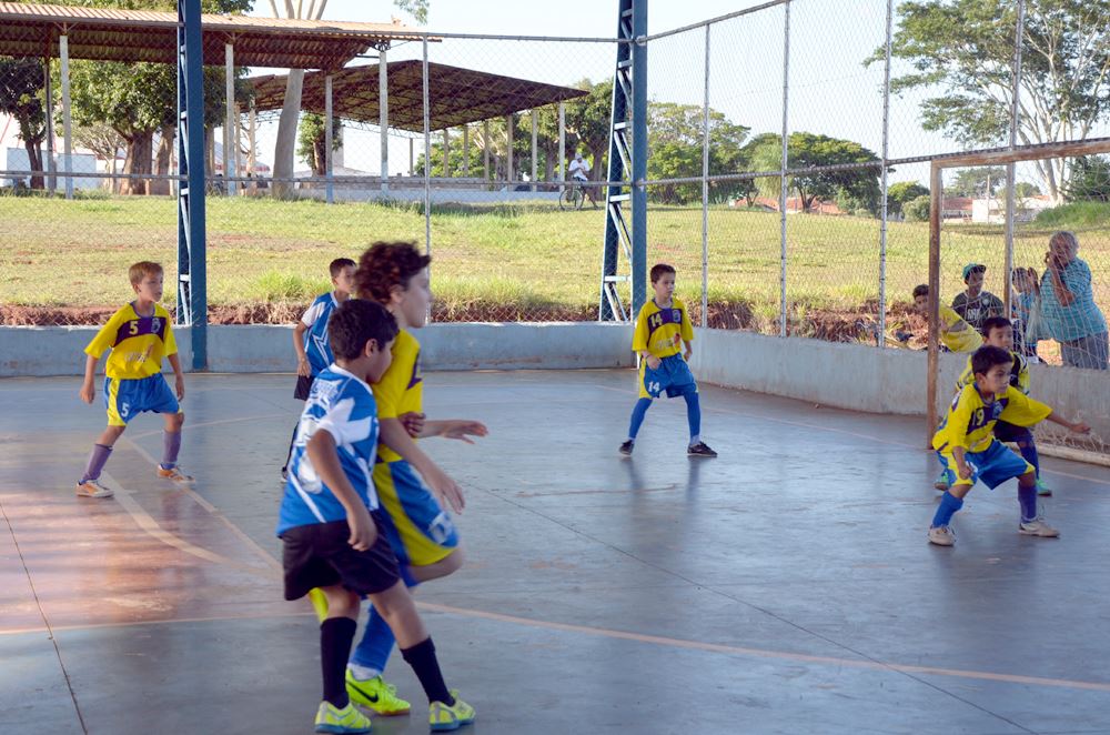 Fotos: Lance de partida realizada na quadra anexa ao Ginásio de Esportes “Stélio Maia”