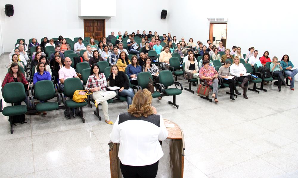 Reunião realizada na Casa da Cultura “Maestro Aristeu Custódio Moreira”, reuniu mais de 70 municípios 