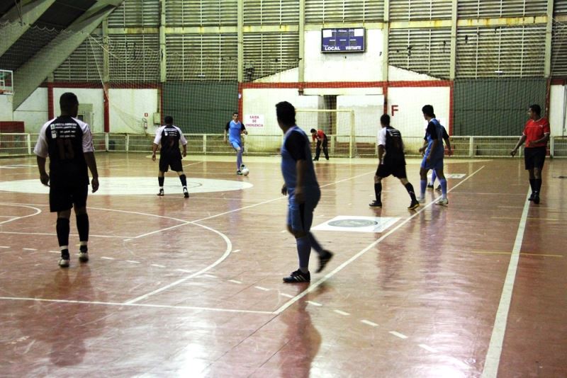 Lance de partida realizada na última quinta-feira, no Ginásio Municipal de Esporte, “Stélio Maia”