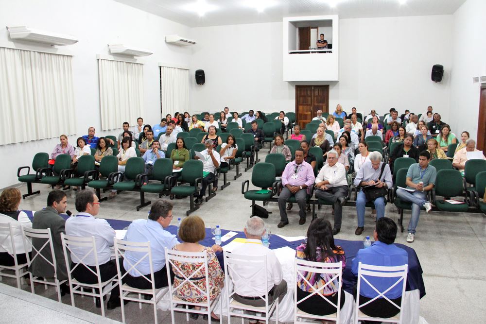 Foto: Vista geral do público presente na Casa da Cultura