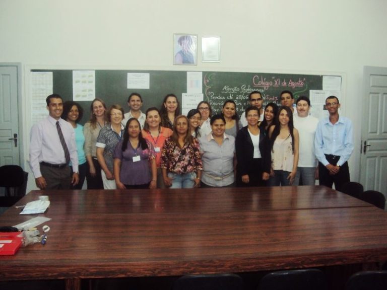 Foto Servidores públicos municipais que participaram da organização do Concurso