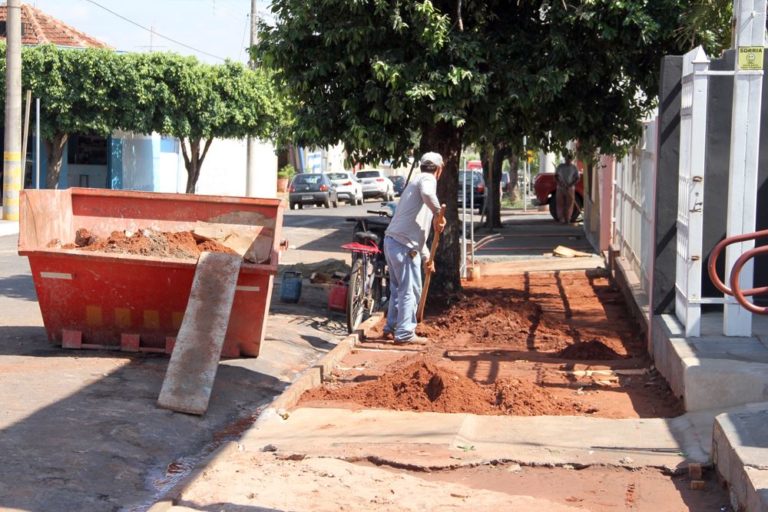 Obras de revitalização no entorno da Praça da Bandeira
