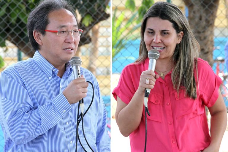 Prefeito Arnaldo Enomoto e a Diretora Silmara da EMEB Hirayuki Enomoto
