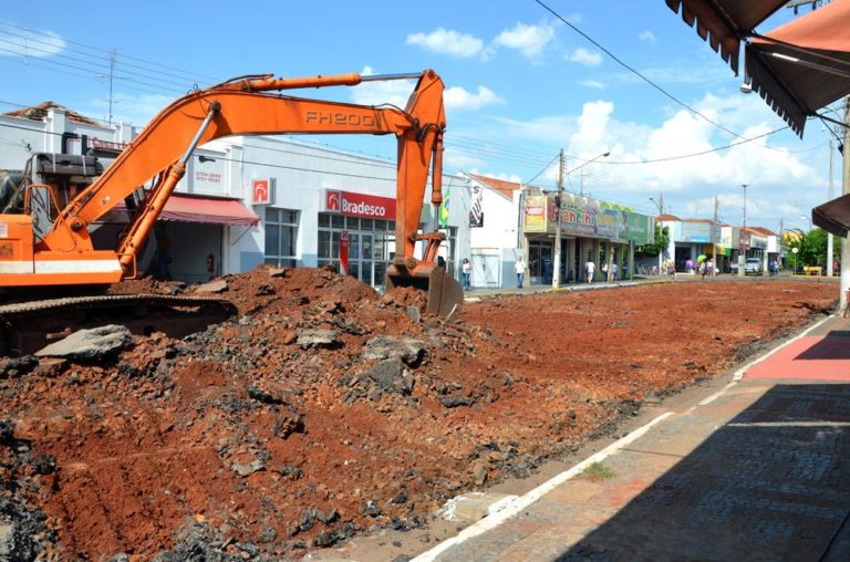 Obras para a conclusão da segunda parte do Calçadão Municipal já foram iniciadas