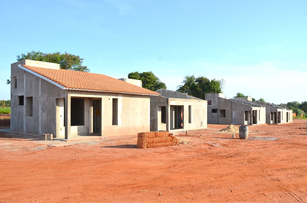 Novas residências no Conjunto Habitacional Pereira Barreto G