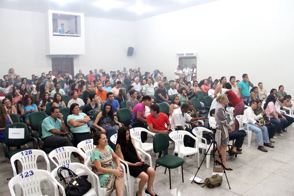 Público presente à Casa da Cultura "Maestro Aristeu Custódio Moreira"