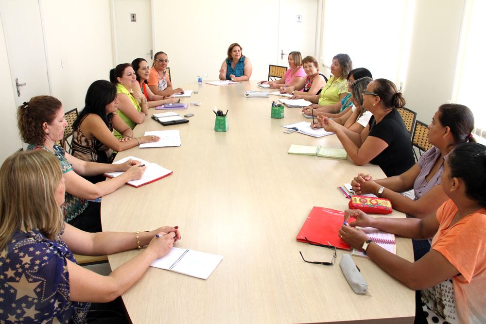 Reunião aconteceu na Secretaria Municipal de Educação