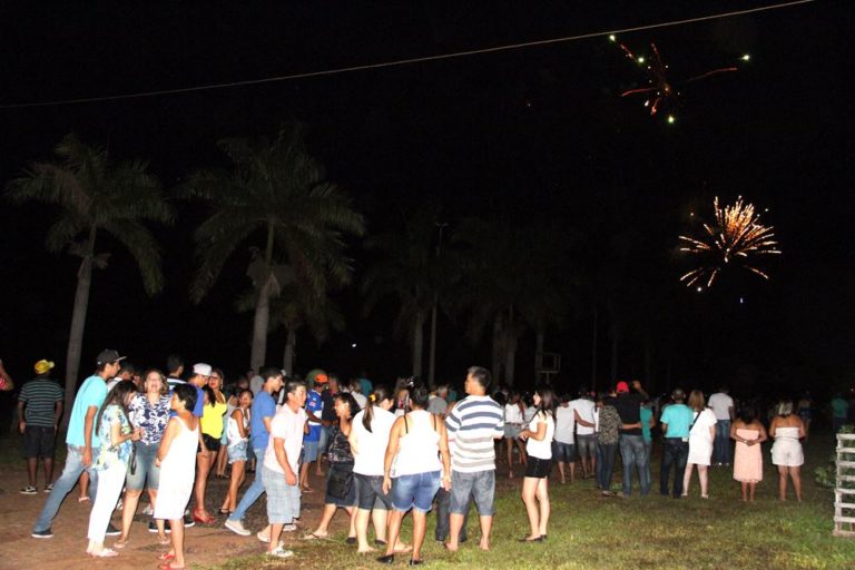 Show Pirotécnico foi o grande destaque do Réveillon na Praia Municipal