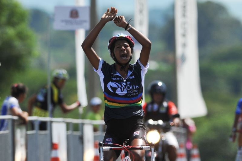 A Ciclista Carolina Barbosa Alves do Nascimento conquistou título na categoria Juvenil Feminino