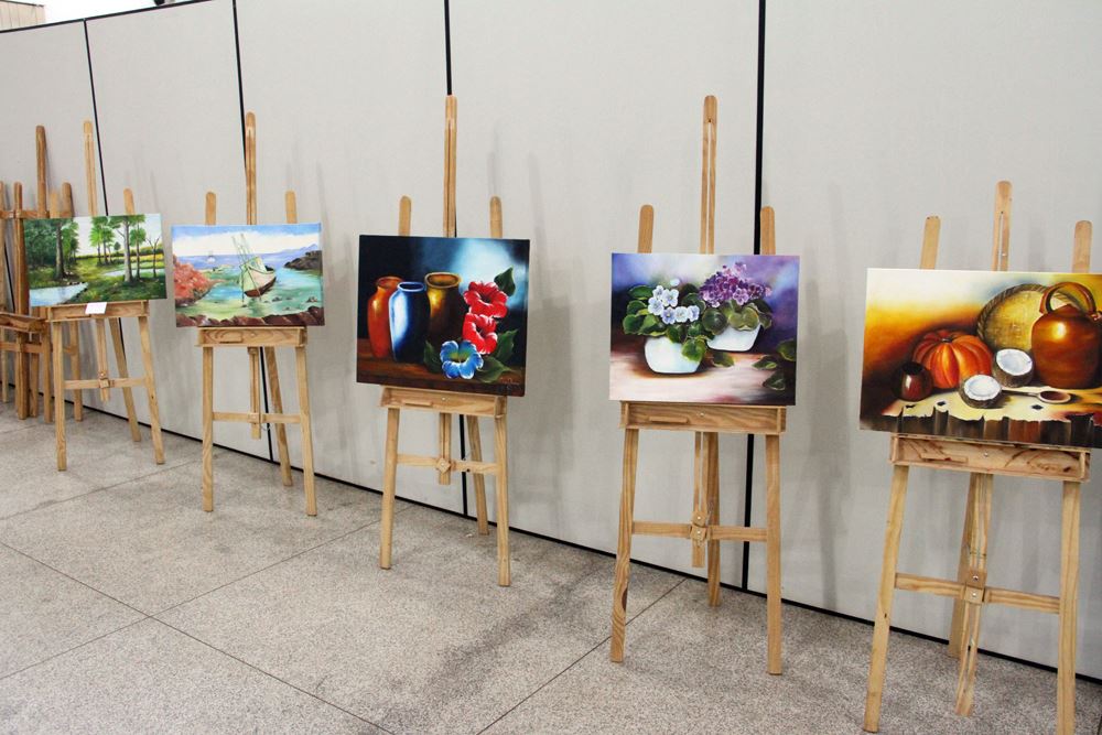 Exposição realizada no fim do ano na Casa da Cultura com os trabalhos realizados pelos alunos do curso de Pintura em Tela