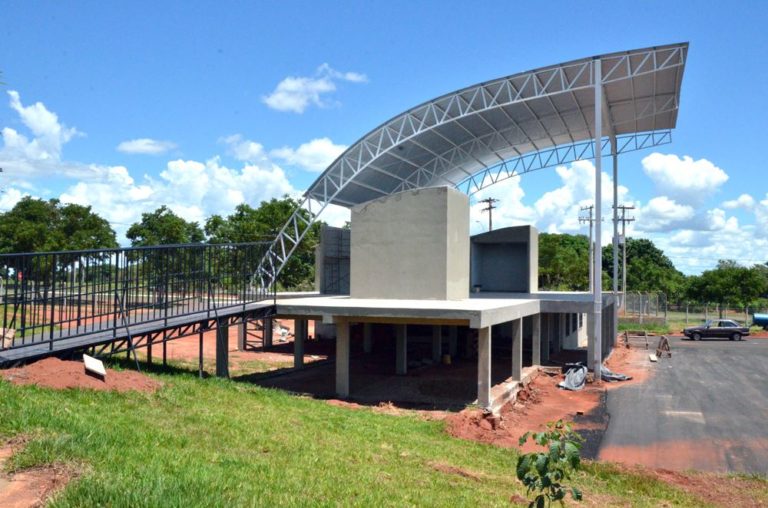 Palco Municipal passa pela fase de pintura