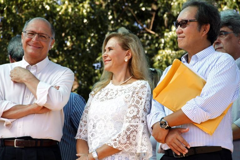 O Governador Geraldo Alckmin, a Primeira-Dama de Pereira Barreto e o Prefeito Arnaldo Enomoto