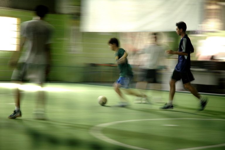 chasing shadows 1161874 1279x850