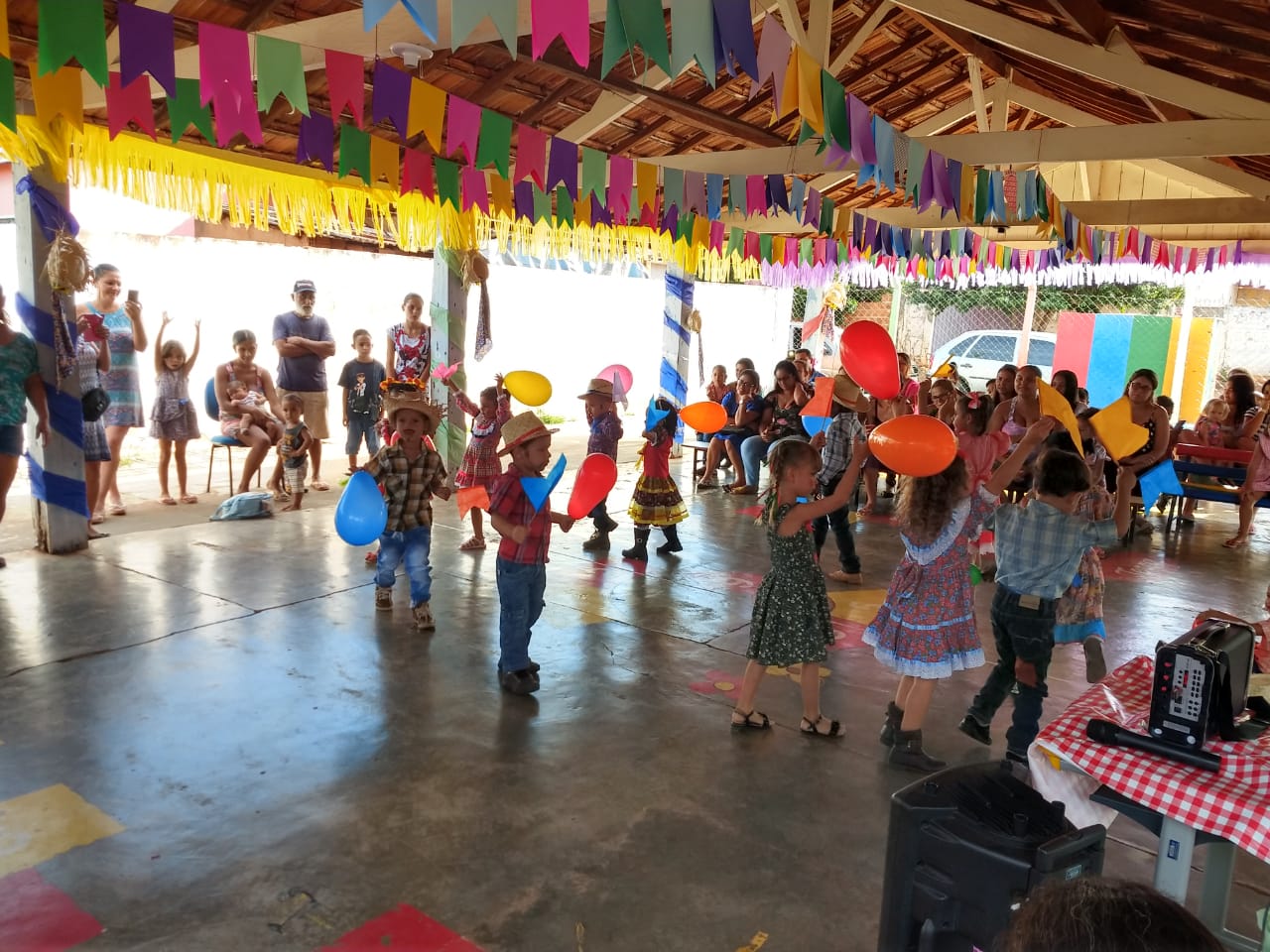 INFORMÁTICA NA ESCOLA 1º DE MAIO: FESTAS JUNINAS