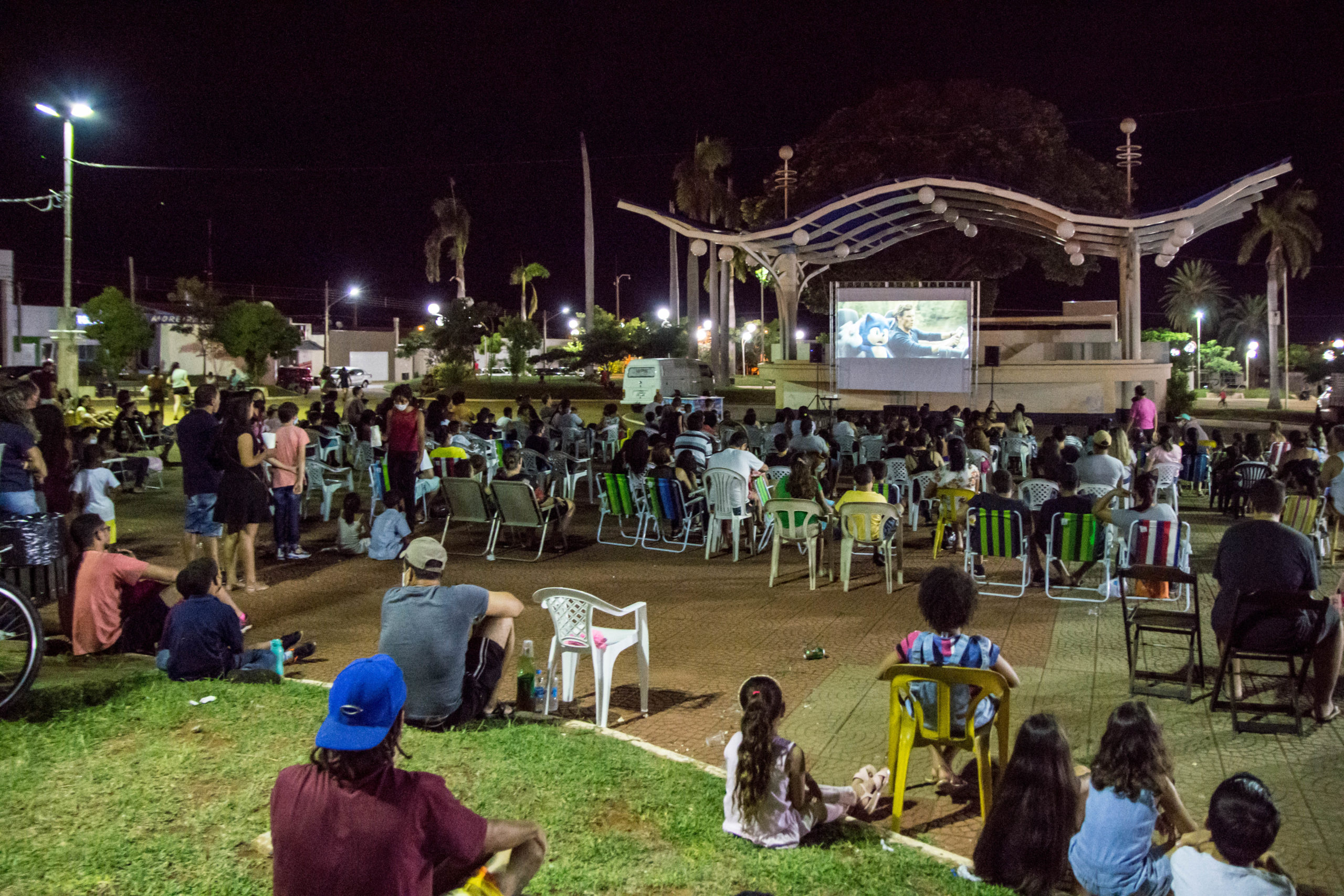 Filme “Homem-Aranha no Aranhaverso” é atração do Projeto Cinema no Bairro  desta quinta-feira - Prefeitura Municipal da Estância Turística de Pereira  Barreto