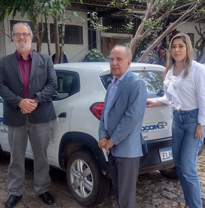 Prefeitura de Pereira Barreto recebe novo veículo para o PROCON